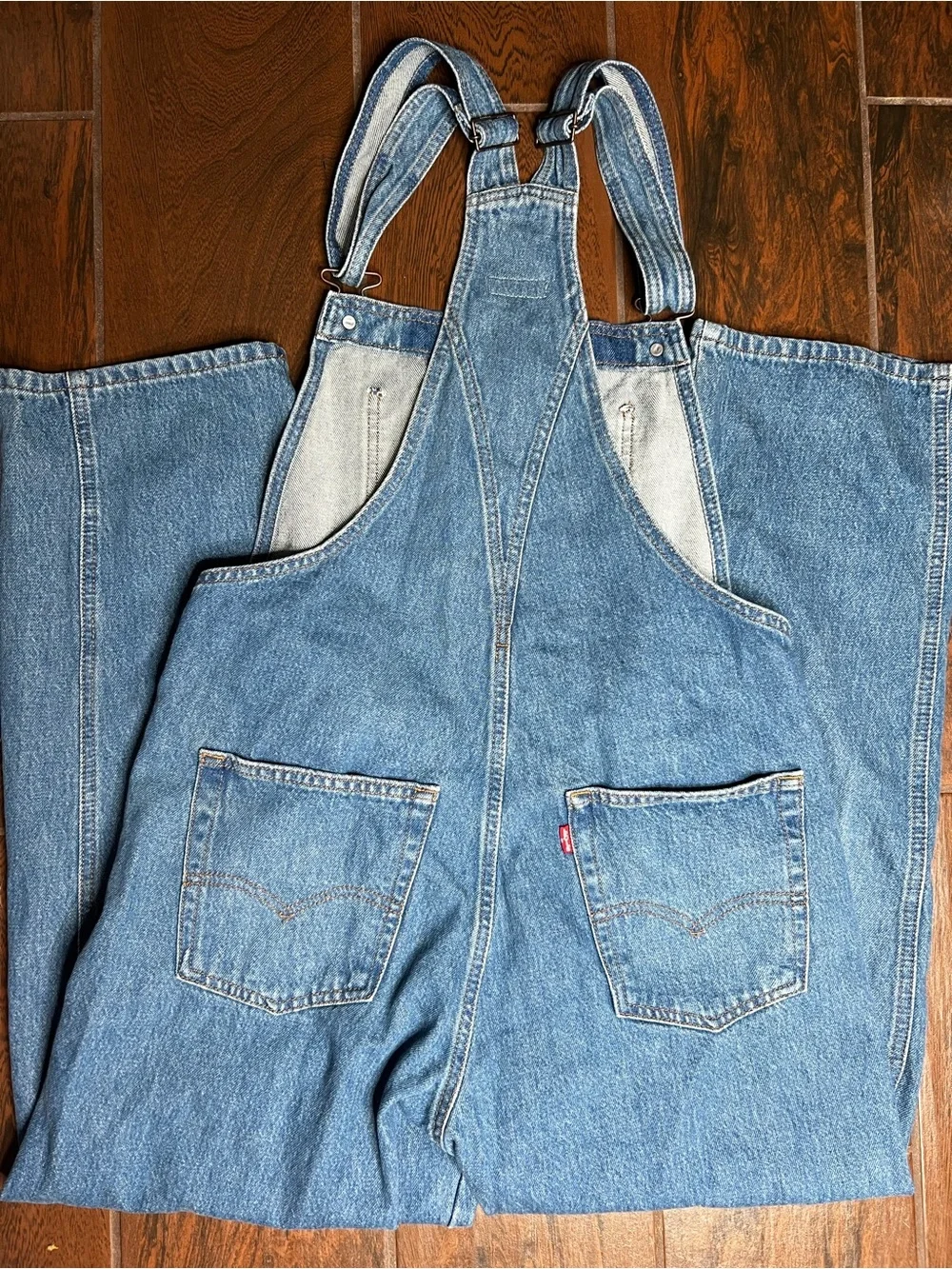 Levi’s Premium Medium Wash Straight Leg Denim Jeans Overalls Womens Size Medium